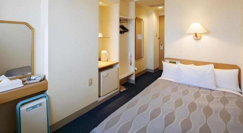 Hotel Roco Inn Matsuyama Naha Exterior foto